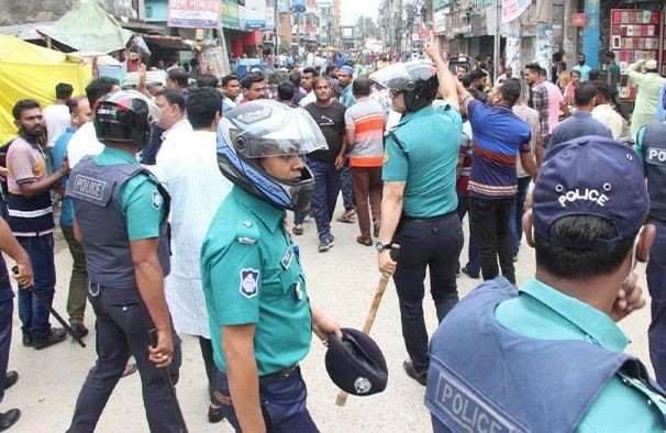 খুলনায় পুলিশের সঙ্গে বিএনপি নেতা-কর্মীদের সংঘর্ষ,আহত ২০